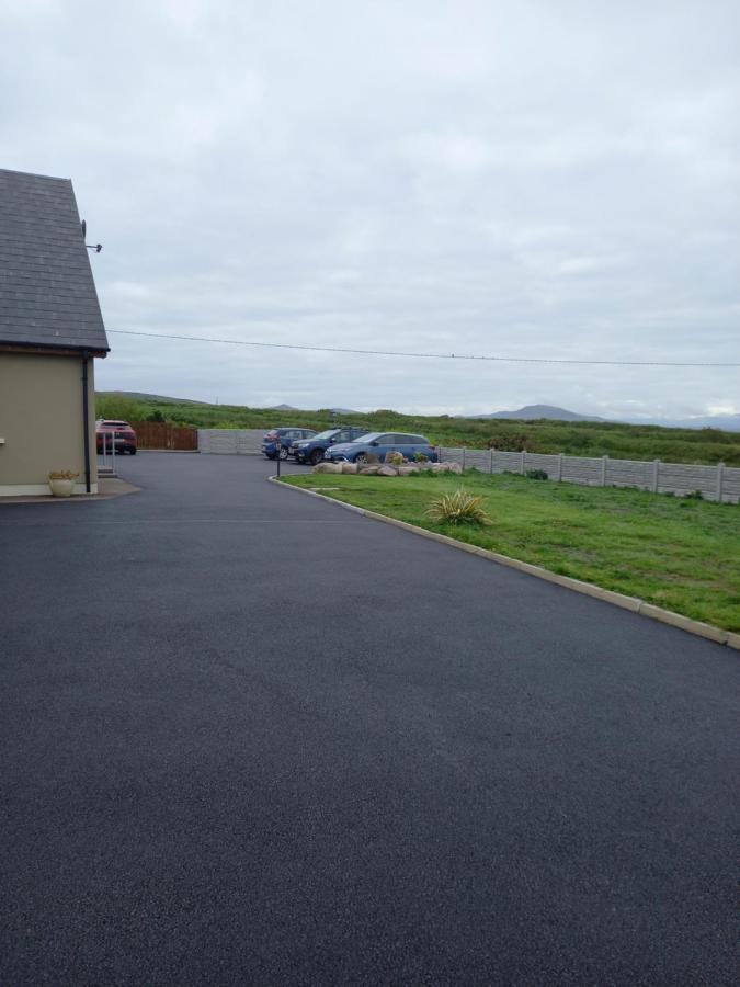 A New U Country Cottage Clynacartan Bagian luar foto