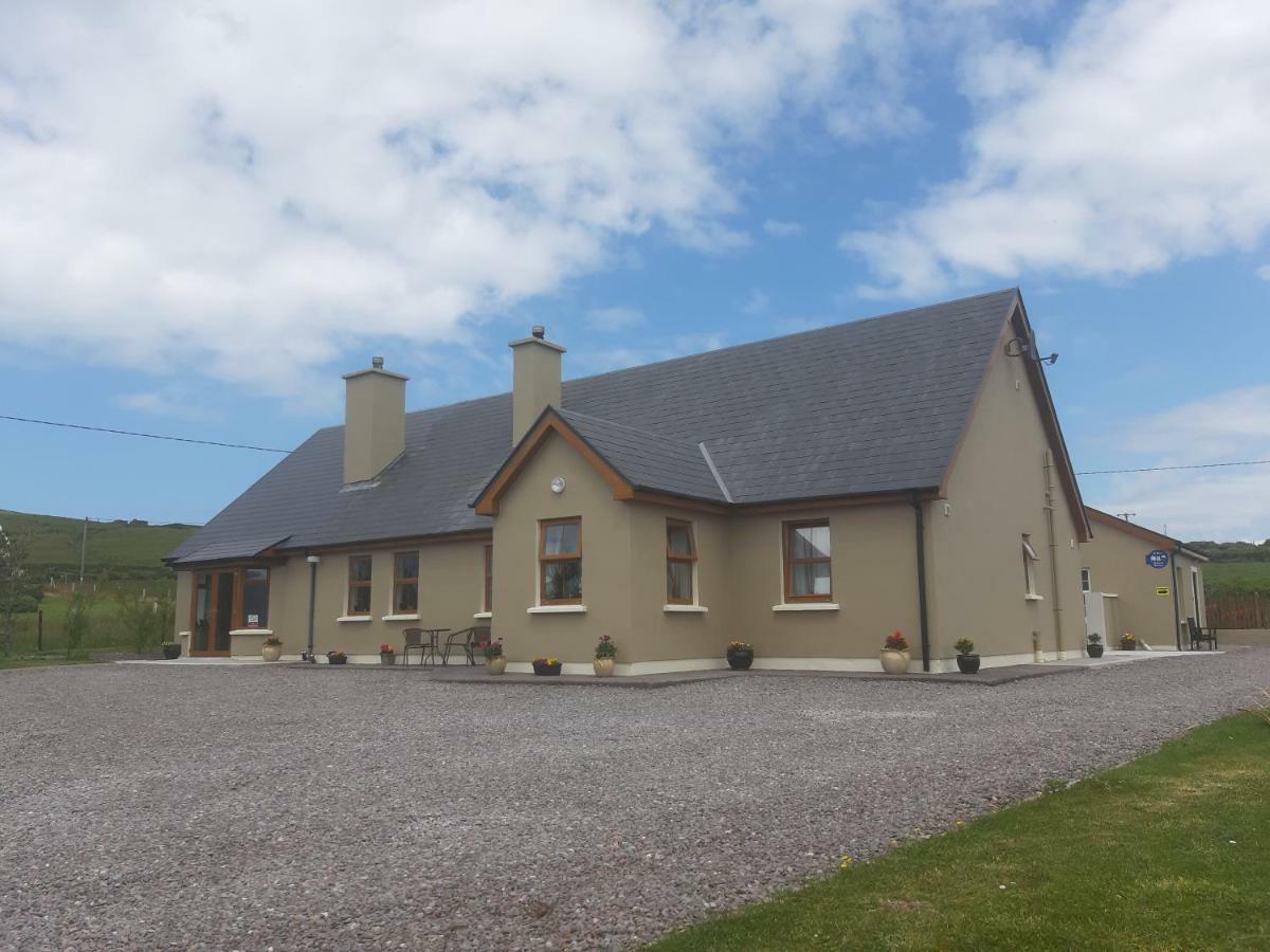 A New U Country Cottage Clynacartan Bagian luar foto